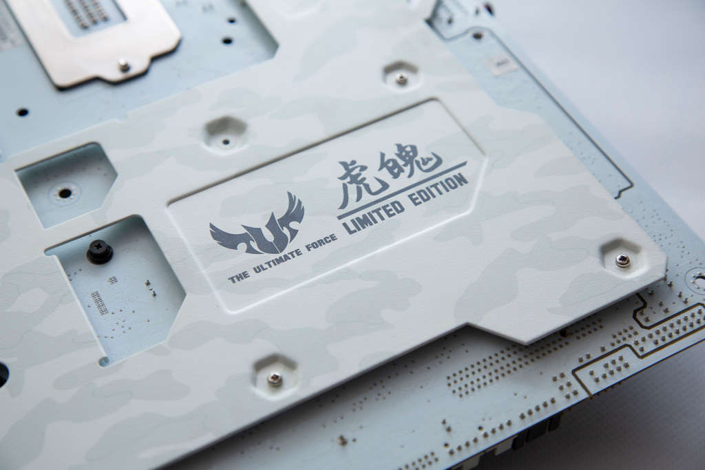 *RARE* Asus Sabertooth z97 White + 4790K + 16GB RAM