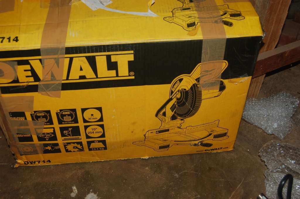 DE WALT COMPOUND MITRE SAW PRICE NOW REDUCED