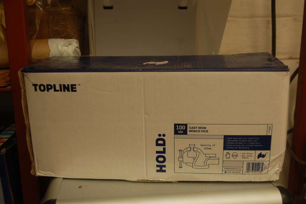 TOPLINE 100MM JAW WIDTH CAST IRON VICE (NEW)