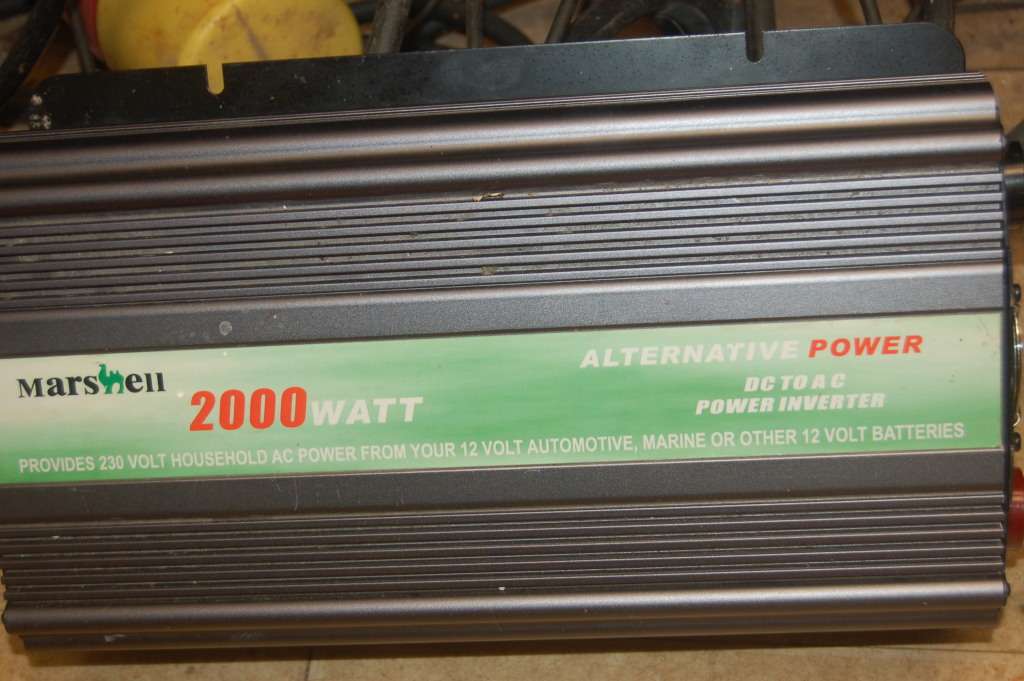 2000W MARSHAL INVERTER OLDER STYLE 12 VOLT DC TO 230VOLT AC TESTED BUT NOT WORKING