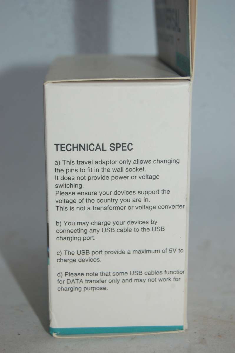 UNIVERSAL TRAVEL PLUG ADAPTER