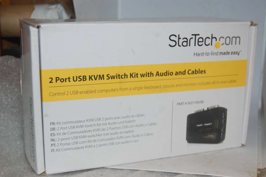 MADE BY STARTECH.COM A 2 PORT USB KVM SWITCH KIT INCLUDING AUDIO AND CABLES