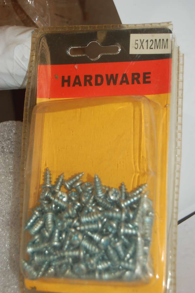 STEEL ROUND HEAD WOOD SCREWS 5MM BY 12MM (40 PER PACK)