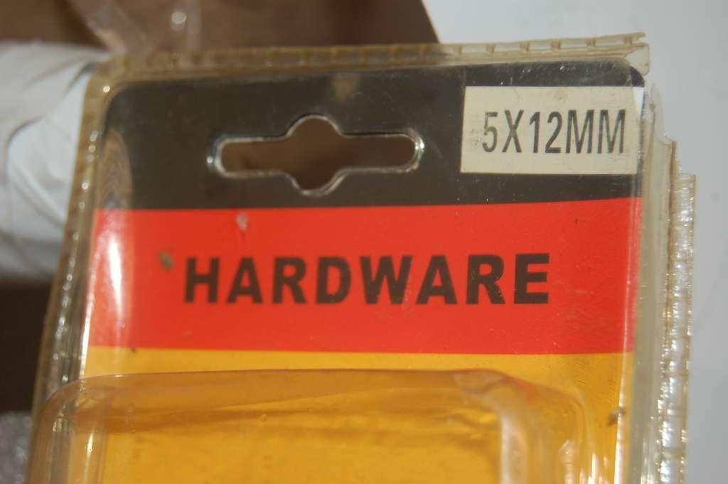 STEEL ROUND HEAD WOOD SCREWS 5MM BY 12MM (40 PER PACK)