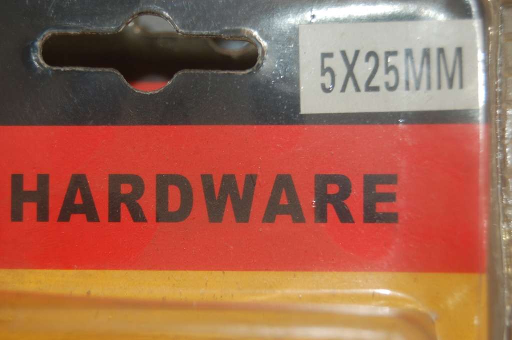 STEEL ROUND HEAD WOOD SCREWS 5MM BY 25MM (40 PER PACK)