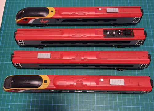 Hornby Pendolino - OO Scale - 7 car set