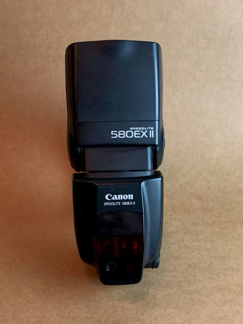 Canon Speedlite 580EX II Flash + Diffusers + Colour Correction Gels