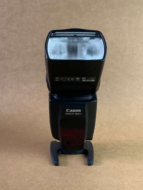 Canon Speedlite 580EX II Flash + Diffusers + Colour Correction Gels