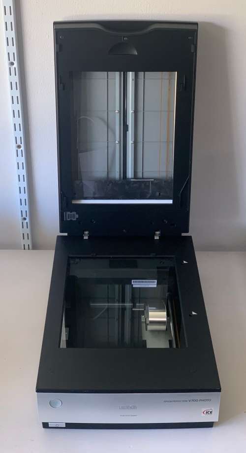 Epson Perfection V700 Photo Scanner