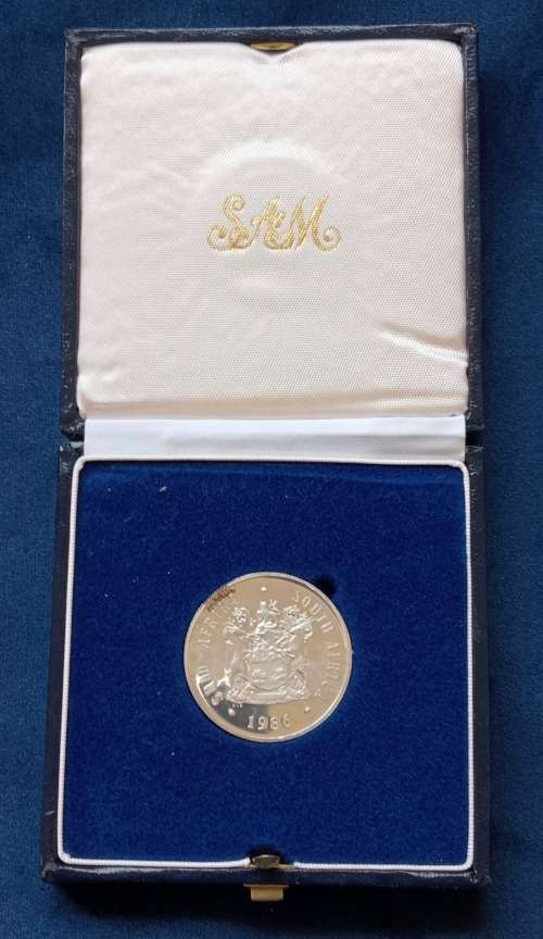 R1 SILVER PROOF COIN - (YOD) THE YEAR OF DISABLED - IN SAM BOX - WELL TONED