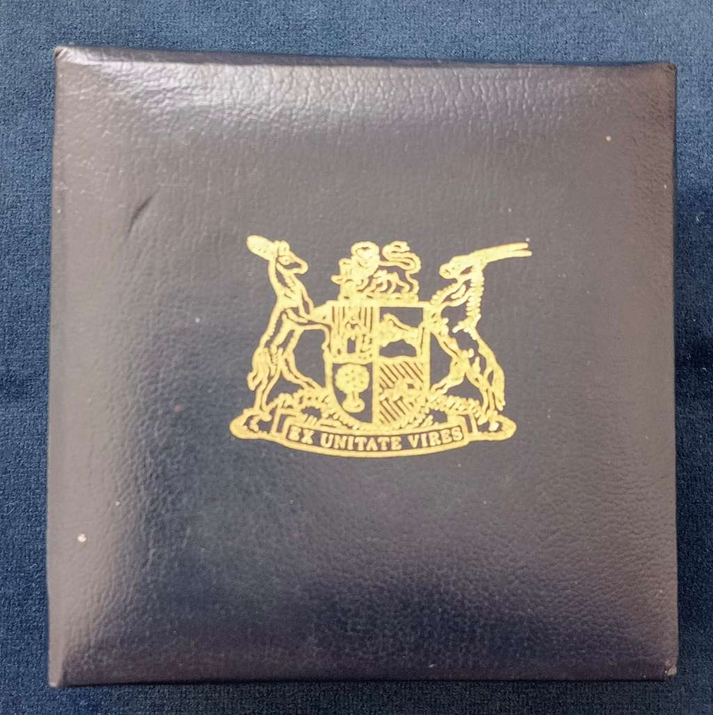 R1 1985 SILVER PROOF COIN - PARLIAMENT (1910 - 1985) IN SAM box