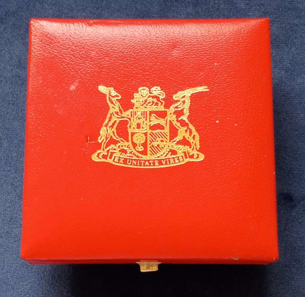 R1 1985 SILVER PROOF COIN PARLIAMENT (1910-1985) IN SAM box