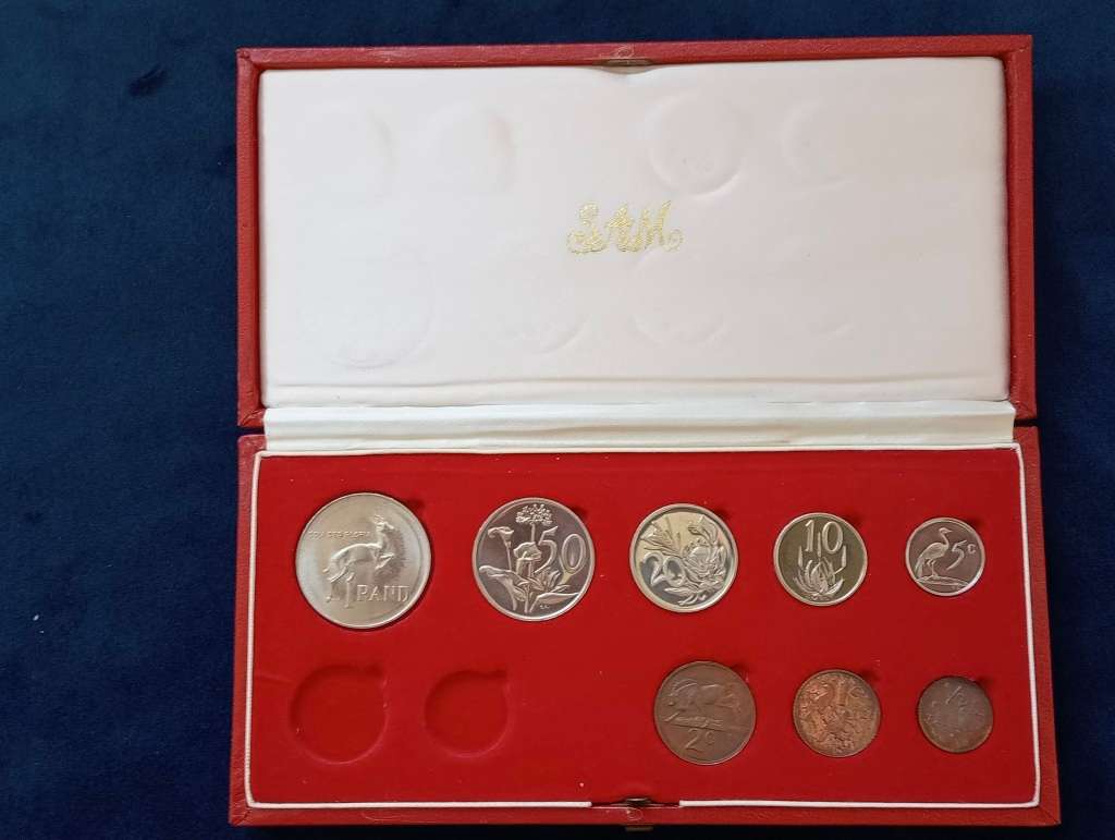 1975 RSA SHORT proof set in SAM box N.B. R1 is 1977 Silver.