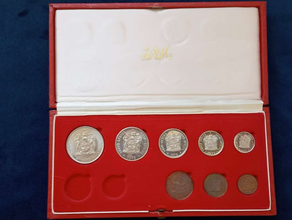 1975 RSA SHORT proof set in SAM box N.B. R1 is 1977 Silver.