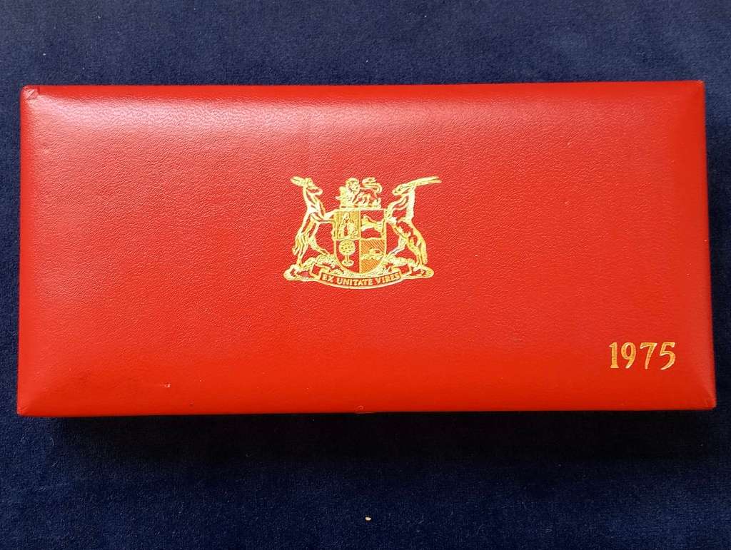 1975 RSA SHORT proof set in SAM box N.B. R1 is 1977 Silver.