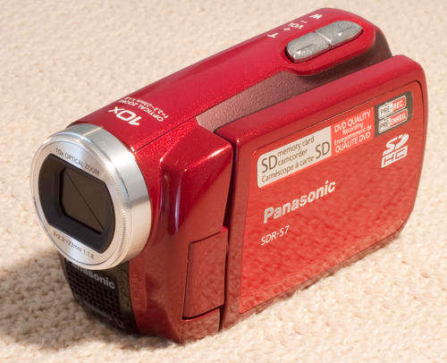 Panasonic SDR-S7 SD Camcorder (Red)