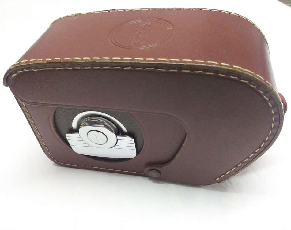 8 mm Brownie Movie Cine Camera Model 2 with Field Case and Kodascope Film Splicing Outfit