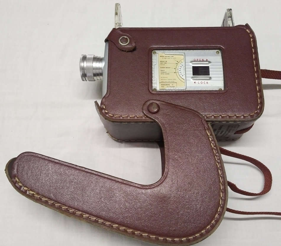 8 mm Brownie Movie Cine Camera Model 2 with Field Case and Kodascope Film Splicing Outfit