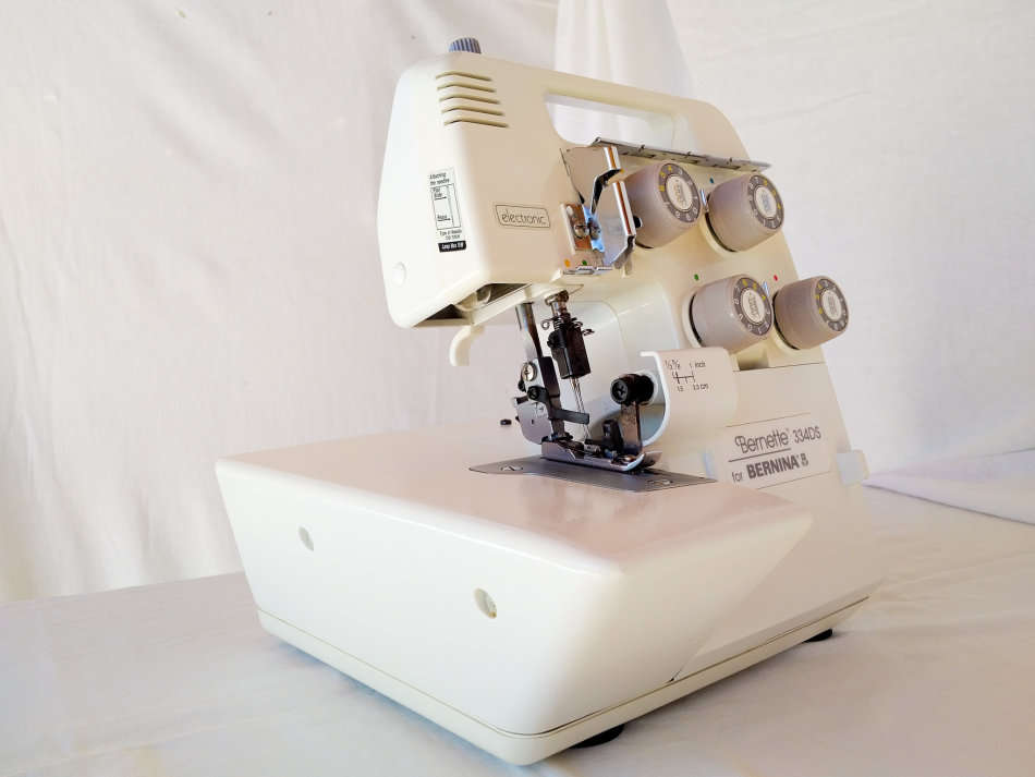 Beautiful Bernina Bernette Overlocker MO-334DS E