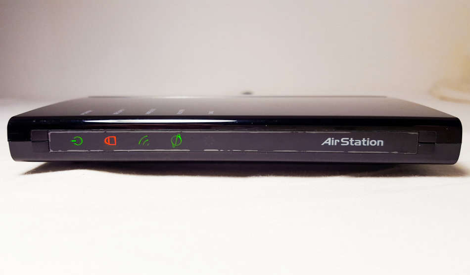 Buffalo WHR-G300N V2 AirStation Nfiniti Wireless-N Router and Access Point