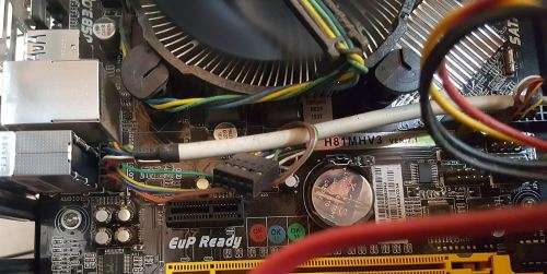 good condition quad core i7 pc box complete + speakers value R9650 (no screen)