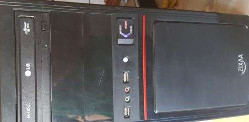 good condition quad core i7 pc box complete + speakers value R9650 (no screen)
