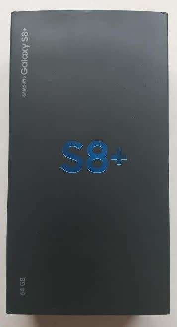 S8+ Samsung galaxy s8 plus. 6.2" display + R1000 samsung flip cover