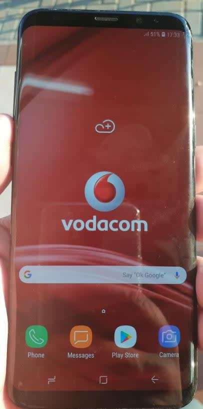 S8+ Samsung galaxy s8 plus. 6.2" display + R1000 samsung flip cover