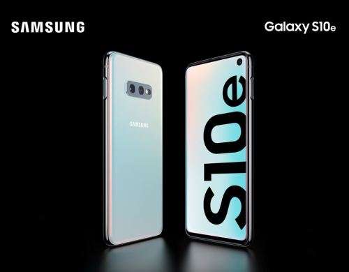Brand new SEALED black Samsung galaxy s10e 128GB (original south african stock with warrantee)