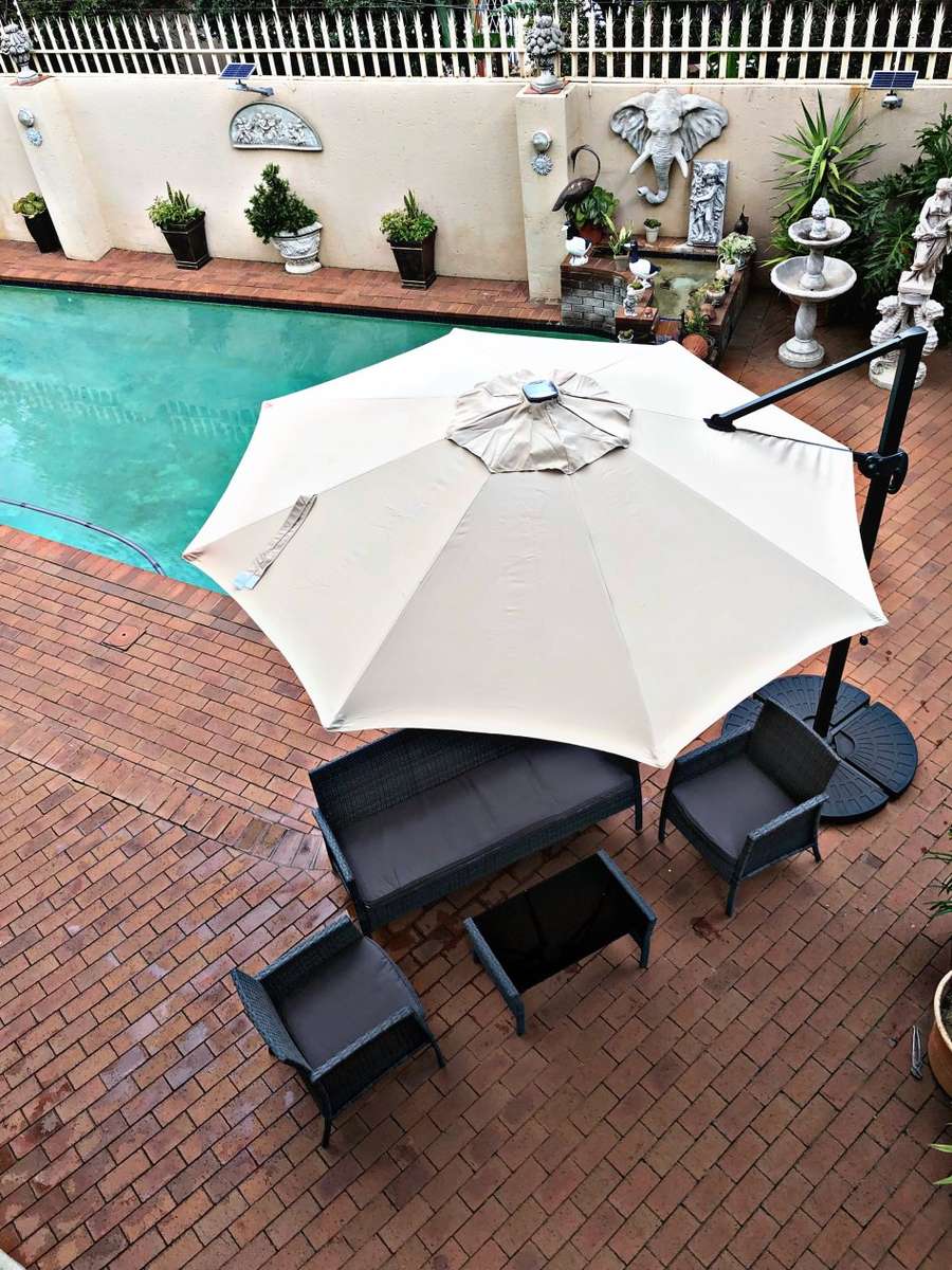 10ft 40Led Outdoor Patio Garden Cantilever Offset Roma Umbrella