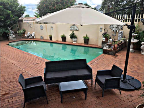 Patio Umbrella with LED Solar Lights