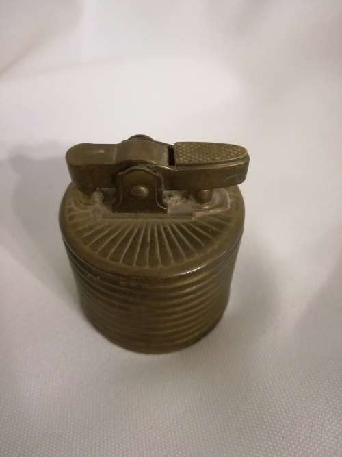 Vintage table lighter