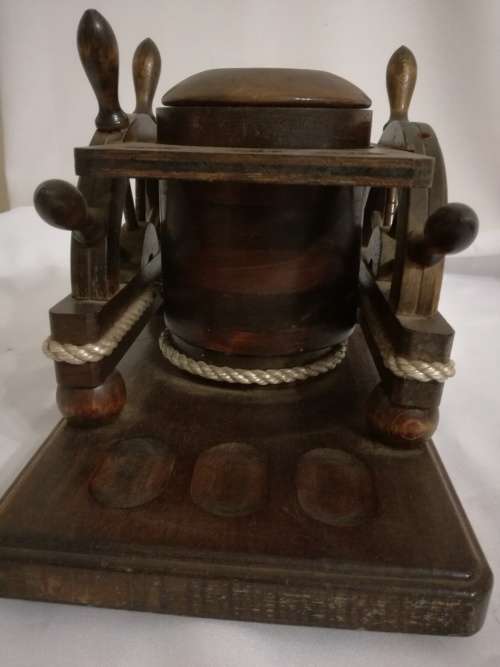 Vintage pipes and tobacco stand.