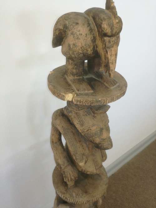 LARGE INDIAN HAND CARVED. 1.15m high