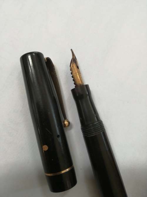 2 x VINTAGE FOUNTAIN PENS.