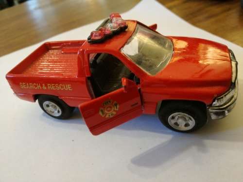 DODGE RAM DIE CAST 1/46 SEARCHandRESCUE PICK-UP.