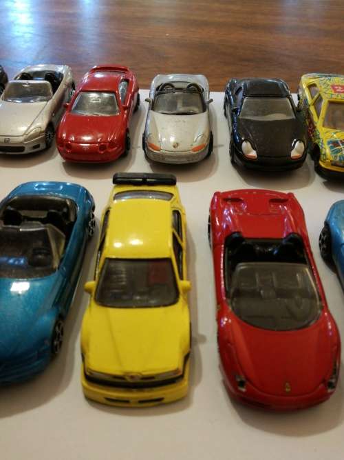 FERRARI, PORSCHES, HONDA ETC, SPORT CARS DIE CAST X 16