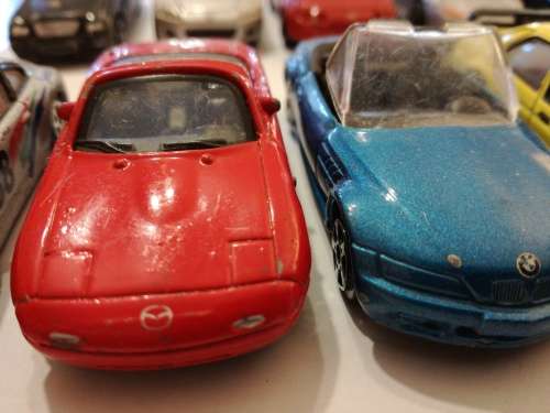 FERRARI, PORSCHES, HONDA ETC, SPORT CARS DIE CAST X 16