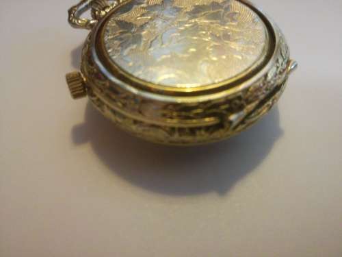 STUNNING HIGHLY ENGRAVED MENTOR 17 JEWELS POCKET WATCH.