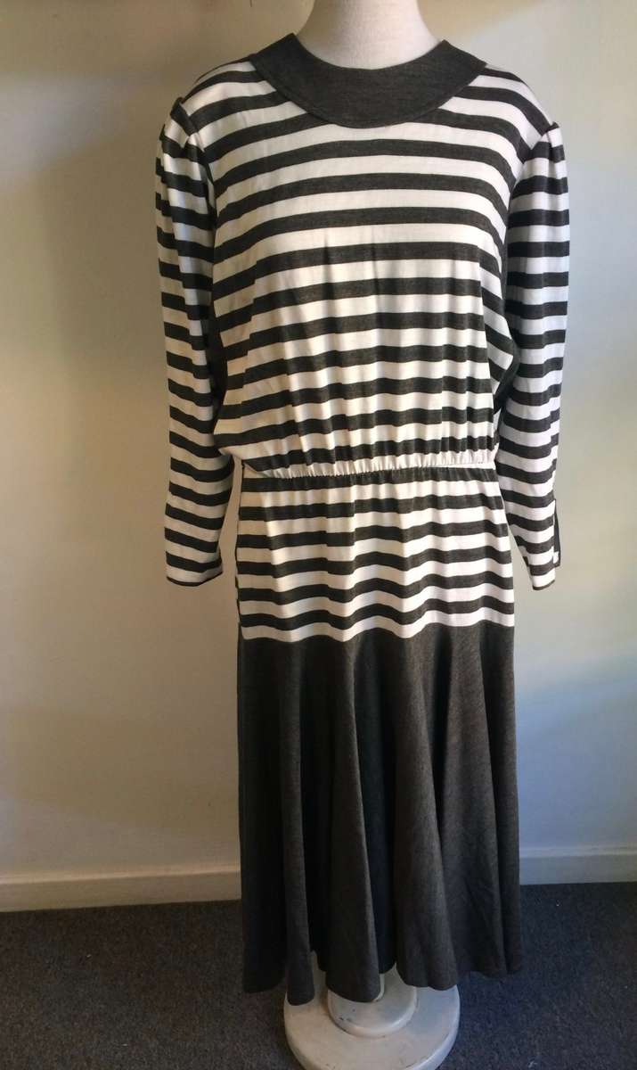VINTAGE  STRIPED WINTER DRESS - GREY WHITE - 38/97
