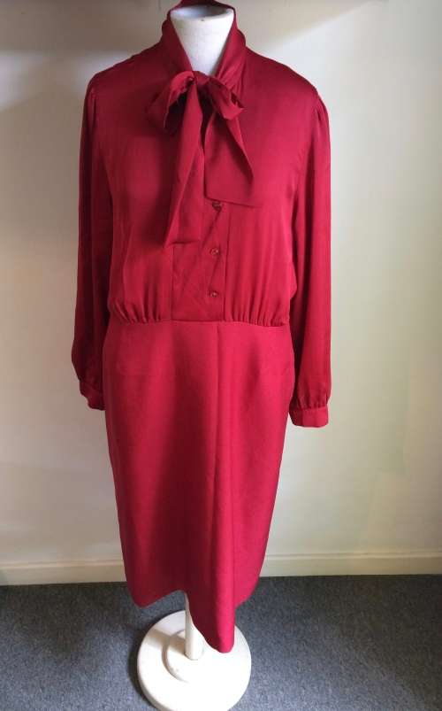 VINTAGE RETUS PUSSY-BOW  DRESS MAROON   - SIZE 16