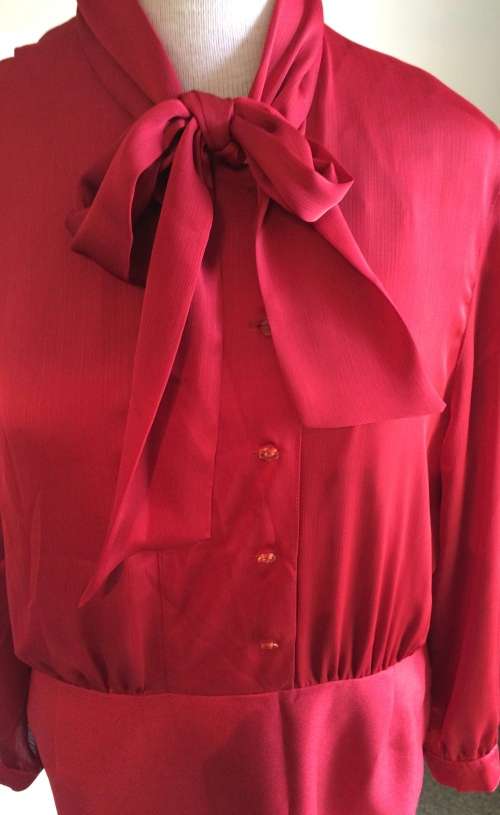 VINTAGE RETUS PUSSY-BOW  DRESS MAROON   - SIZE 16