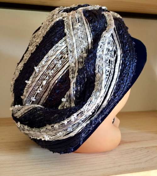 VINTAGE  NAVY AND WHITE STRAW LIKE HAT/ TURBAN