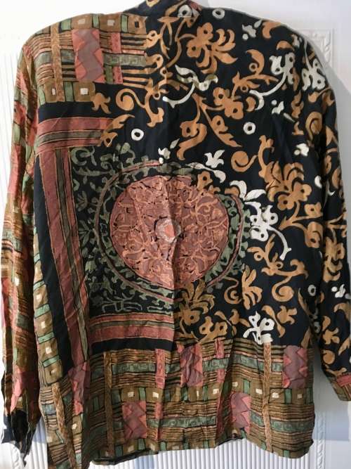 VINTAGE SAINT LORI 100% SILK BLOUSE - S