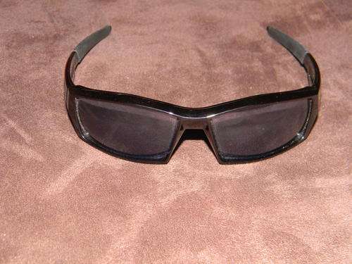 Oakley sunglasses exellent condition.