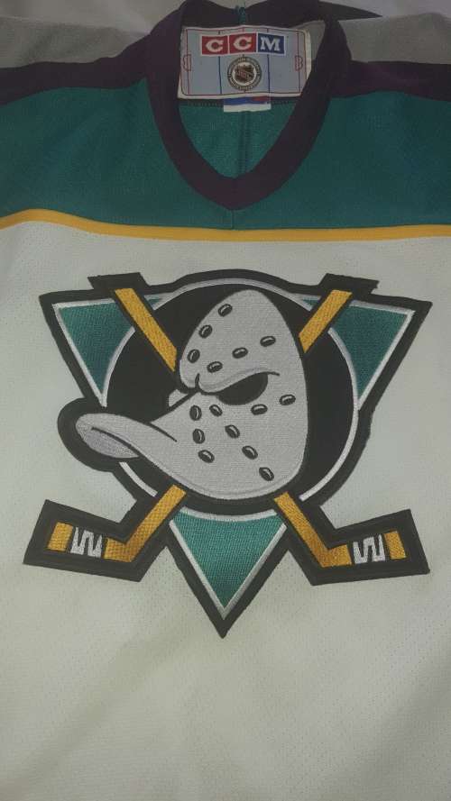 Very rare The Mighty ducks Jersey .....