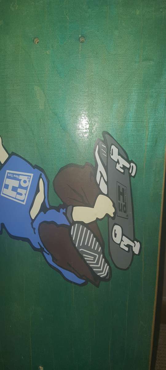 2x HUd skateboard decks.