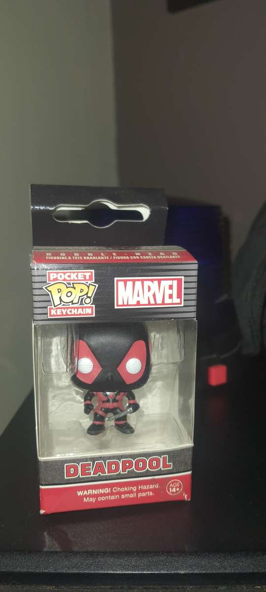 Rare Vaulted Deadpool Black versio n Funko pop keyring