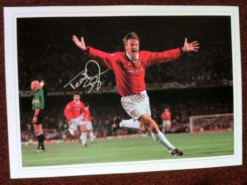 Original hand signed A3 Size Teddy Sheringham 1999 Champions League final photo with COA.