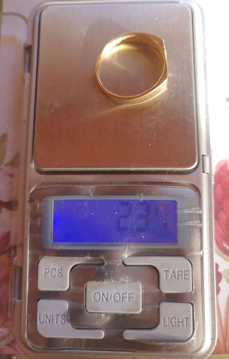 9ct Gold Ring Size U1/2